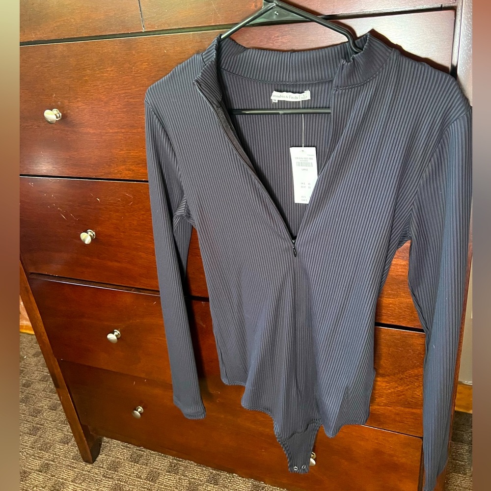 Abercrombie and Fitch black body suit. Size large